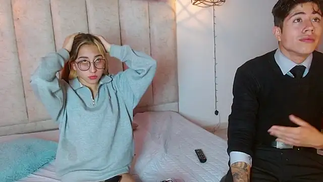 mrandmrsvixencs online show from 27, 4, 2026