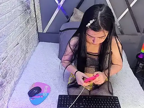 Snapshot of julietaflame chatting on 7, 5, 2026 julietaflame online show from 7, 5, 2026