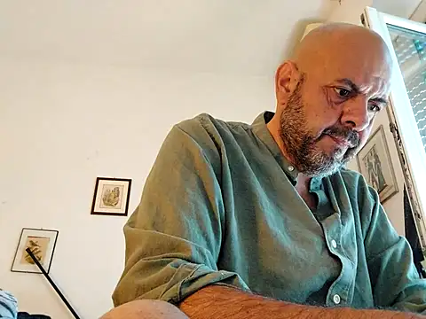 merenda2105 online show from 9, 5, 2026