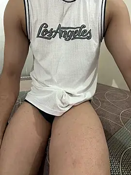 Snapshot of lucky_7inches chatting on 3, 6, 2026 lucky 7inches online show from 3, 6, 2026