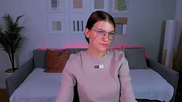 AnnaThorne online show from 24, 4, 2026