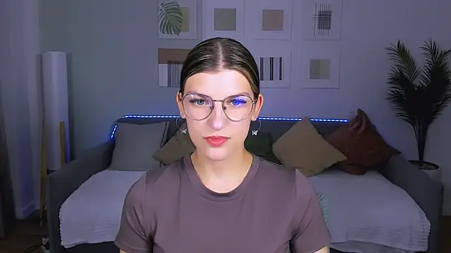 AnnaThorne online show from 10, 6, 2026