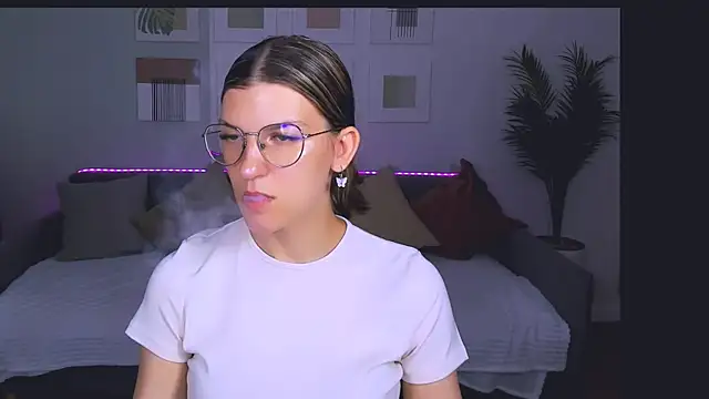 AnnaThorne online show from 11, 6, 2026