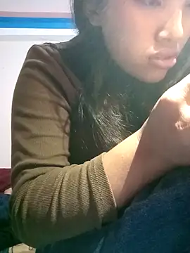 LucyBri01 online show from 25, 4, 2026