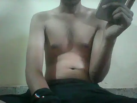 Snapshot of SkinnyGuy23 chatting on 17, 4, 2026 SkinnyGuy23 online show from 17, 4, 2026