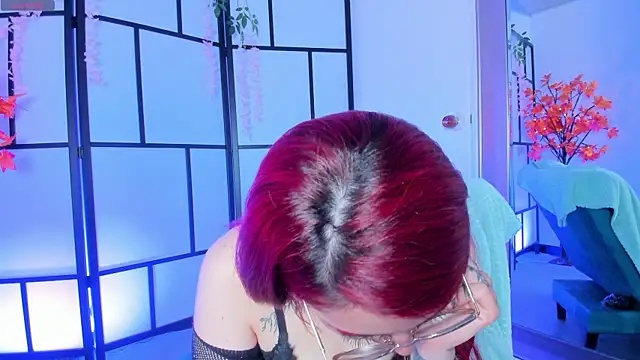 zara rouxx  online show from 11, 5, 2026