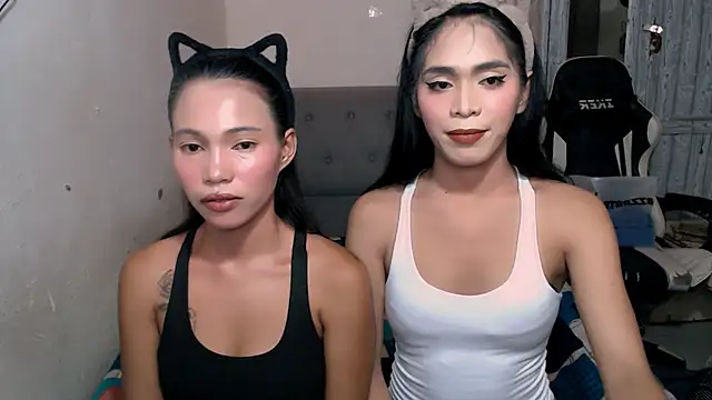 Dinosaur Cock online show from 18, 4, 2026