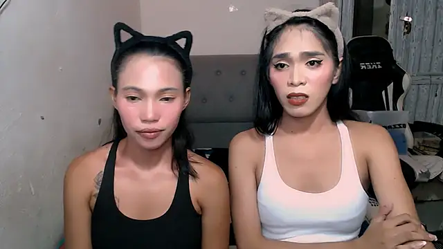 Dinosaur Cock online show from 18, 4, 2026