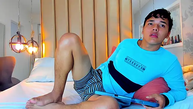 LianCarter  online show from 20, 4, 2026