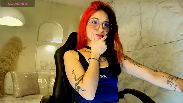 Moon Red r online show from 28, 4, 2026