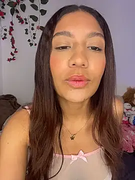 Daphnne Curly online show from 27, 6, 2026