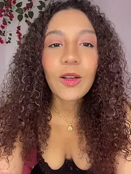 Daphnne Curly online show from 23, 7, 2026
