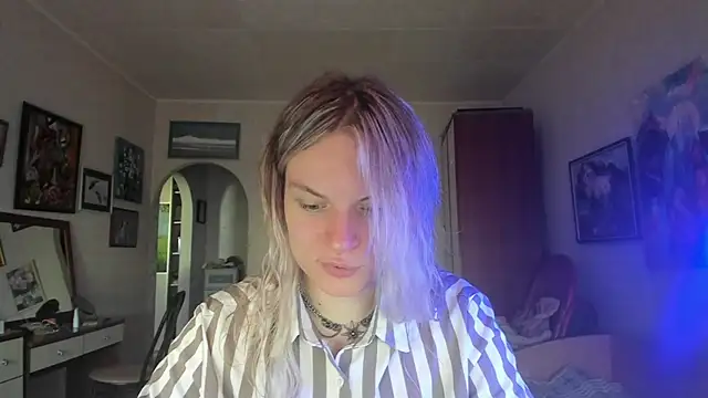 milliKira006 online show from 2, 8, 2026