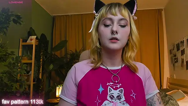 Emma Thomps online show from 4, 5, 2026