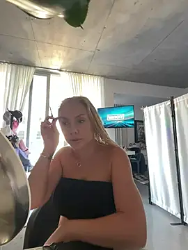 Karen Luxe online show from 7, 8, 2026
