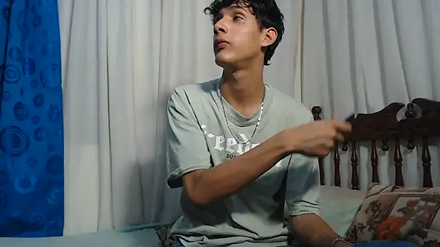 Snapshot of alan048idk chatting on 20, 6, 2026 alan048idk online show from 20, 6, 2026