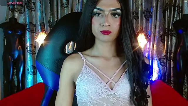 Snapshot of Hecate_doll chatting on 22, 4, 2026 Hecate doll online show from 22, 4, 2026