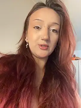 Snapshot of DriveThruCiri chatting on 28, 6, 2026 DriveThruCiri online show from 28, 6, 2026