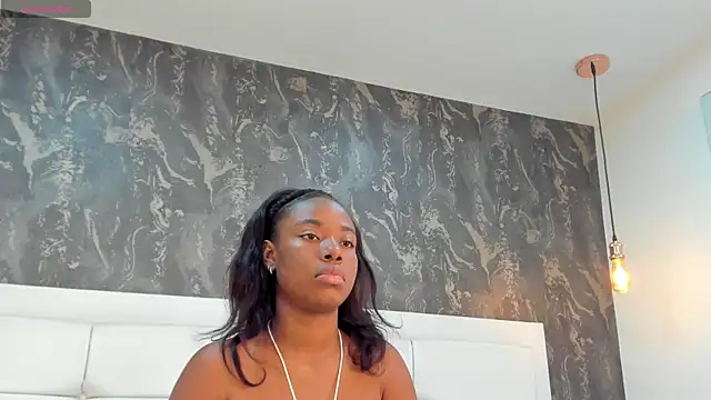 MiaJacksson online show from 13, 7, 2026