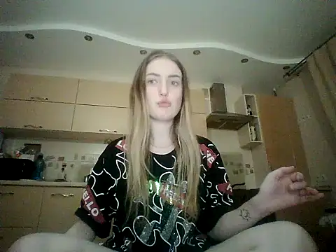 Lisanta online show from 4, 8, 2026