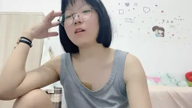 Snapshot of Belle-LL chatting on 13, 5, 2026 Belle-LL online show from 13, 5, 2026