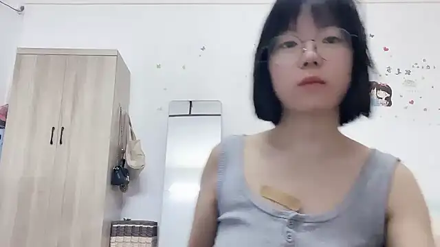 Snapshot of Belle-LL chatting on 16, 5, 2026 Belle-LL online show from 16, 5, 2026