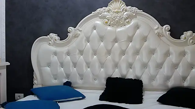 MeghanLoft online show from 10, 7, 2026