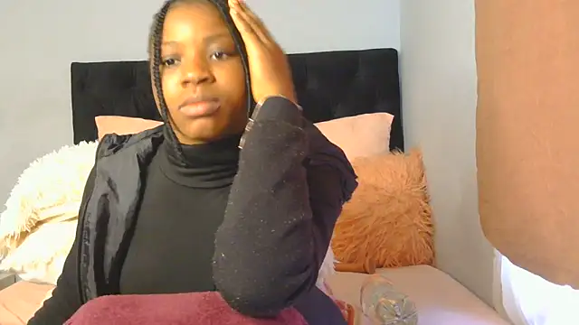 Snapshot of julianaa19 chatting on 26, 5, 2026 julianaa19 online show from 26, 5, 2026