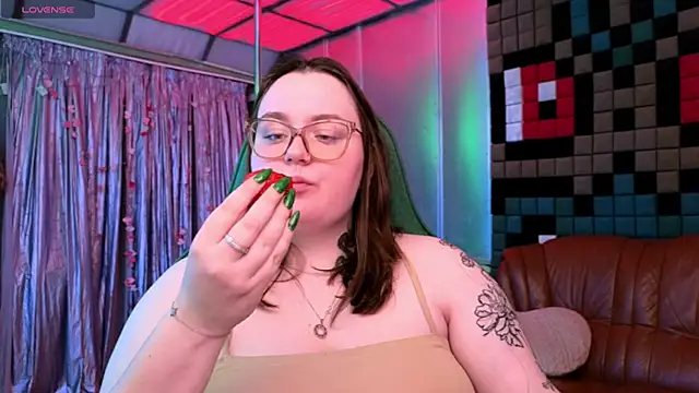 Snapshot of CatherineClaire chatting on 19, 5, 2026 CatherineClaire online show from 19, 5, 2026