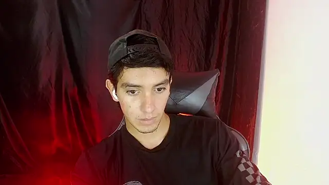 Snapshot of dante_18cm_ chatting on 14, 5, 2026 dante 18cm online show from 14, 5, 2026
