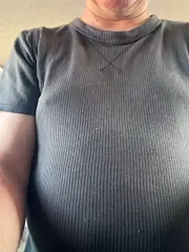 dadbod21 online show from 7, 5, 2026