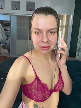 tooprettytobeeasy online show from 27, 4, 2026