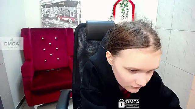  donnaSia  online show from 1, 5, 2026