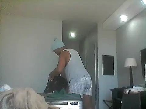 Snapshot of LunjeSA chatting on 13, 5, 2026 LunjeSA online show from 13, 5, 2026