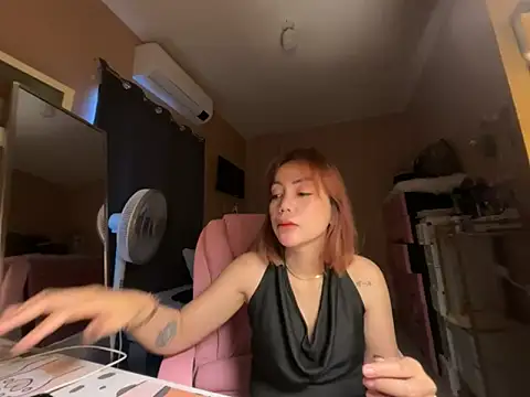 Snapshot of sweet_glam chatting on 8, 5, 2026 sweet glam online show from 8, 5, 2026