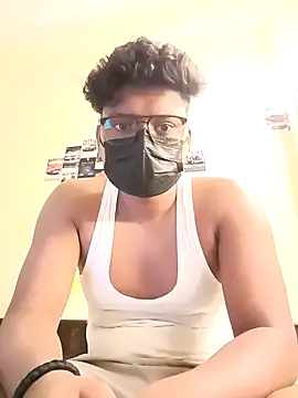 Snapshot of Secreat_playBoy001 chatting on 23, 4, 2026 Secreat playBoy001 online show from 23, 4, 2026