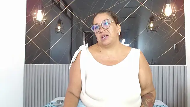 Snapshot of BarbaraGraf chatting on 8, 7, 2026 BarbaraGraf online show from 8, 7, 2026