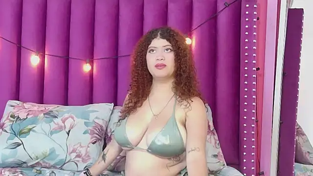 HoneyHipss online show from 7, 5, 2026