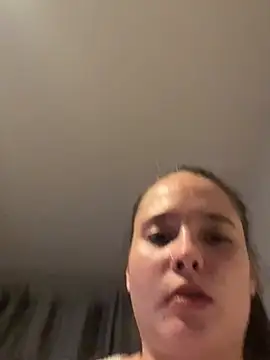 Snapshot of Poppylooloo chatting on 24, 4, 2026 Poppylooloo online show from 24, 4, 2026