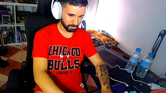 chiquitoconsecreto online show from 27, 4, 2026