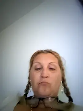 Divineblond online show from 9, 10, 2025