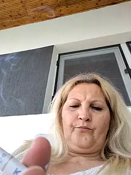 Divineblond online show from 3, 4, 2026