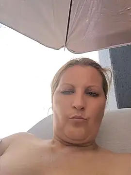 Divineblond online show from 5, 6, 2026
