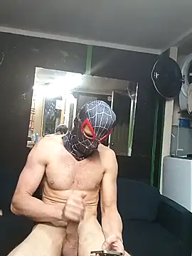 bwcloverboy2 online show from 18, 6, 2026