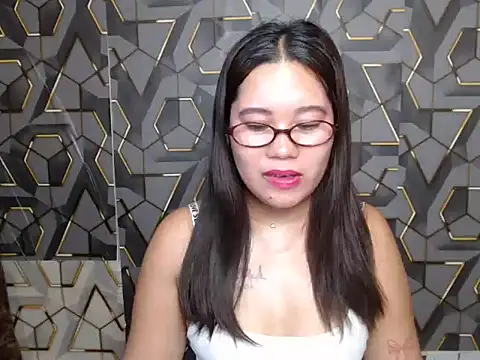 ur prettychelsie online show from 10, 6, 2026
