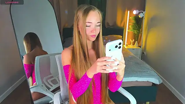 Milana Sorrento online show from 30, 5, 2026