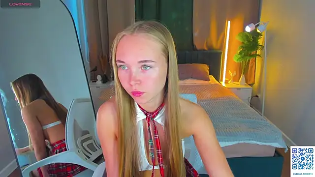 Milana Sorrento online show from 2, 6, 2026