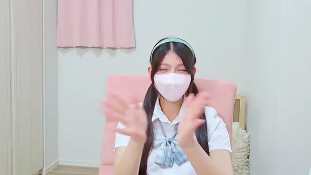 Lina caro  online show from 24, 4, 2026