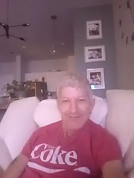 Slut Puppy online show from 28, 4, 2026