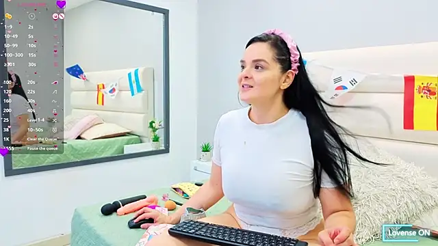 Isabellaa Reyes online show from 22, 6, 2026